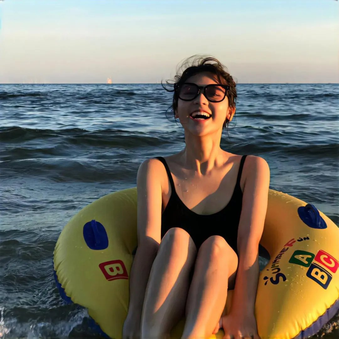 蒙娜丽莎与血月亮